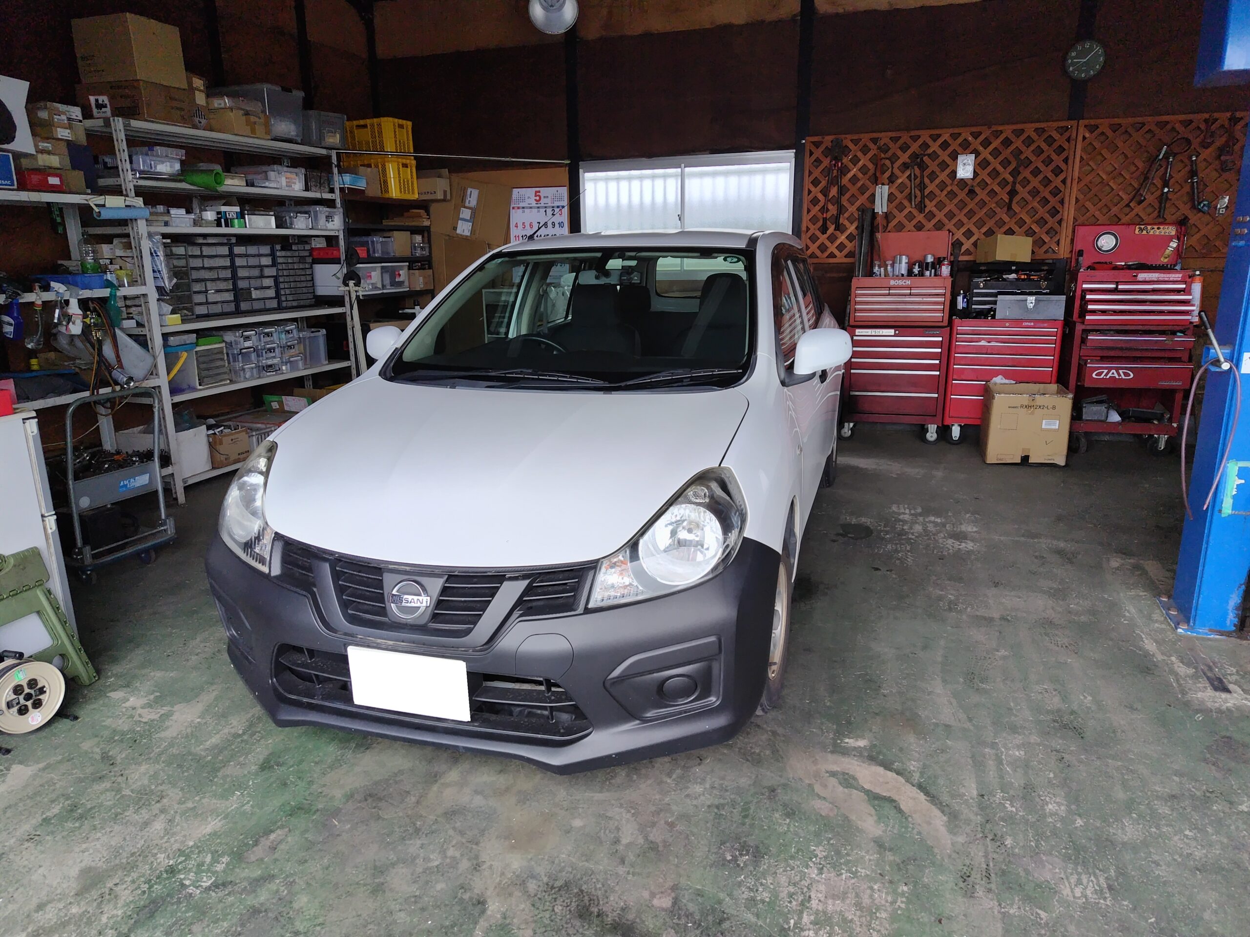 日産　ADバン　エバポレーター交換作業です