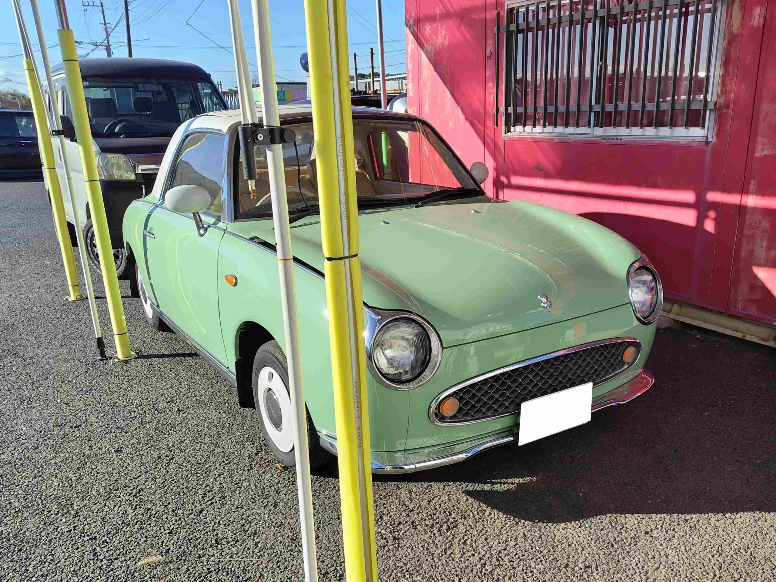 ニッサン　フィガロ　ヒーターコアの交換です。