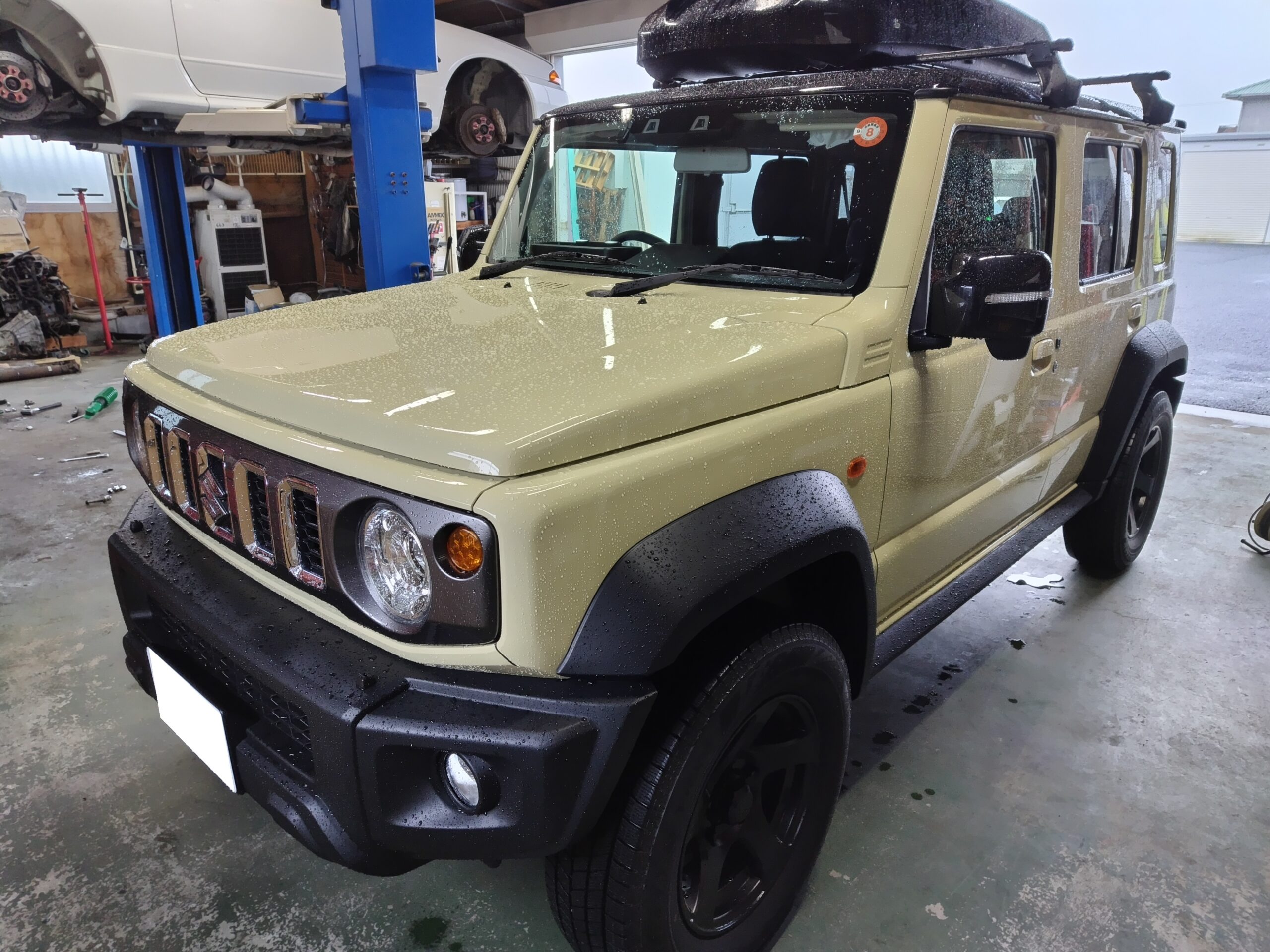 ジムニーノマド　アルパイン製ナビの取付です。